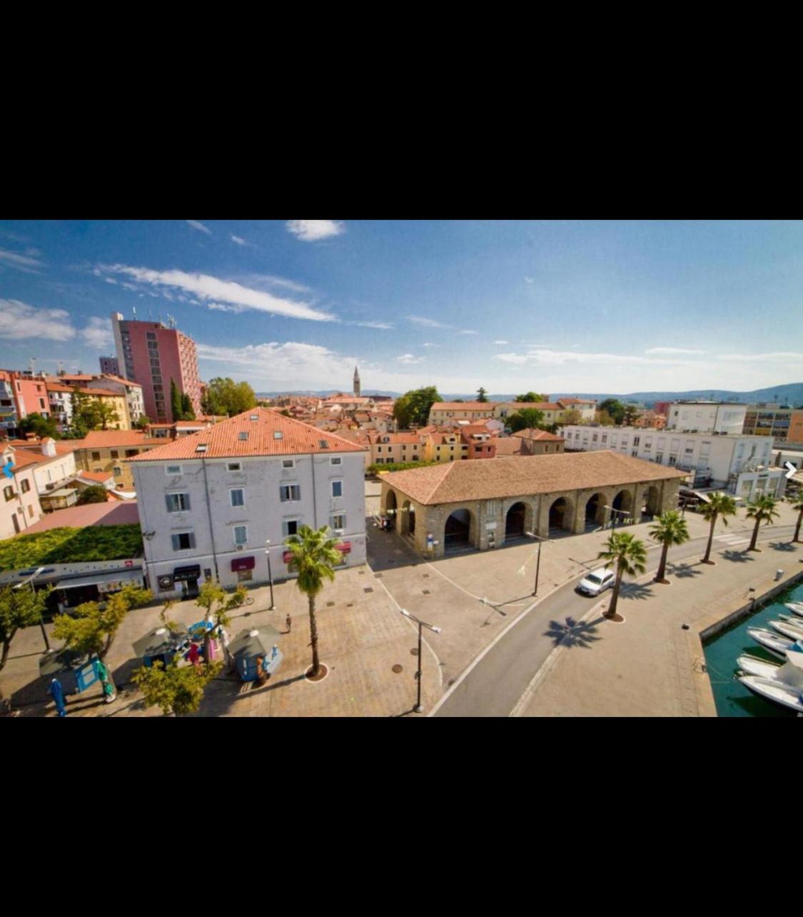 Apartma Ella Koper Buitenkant foto