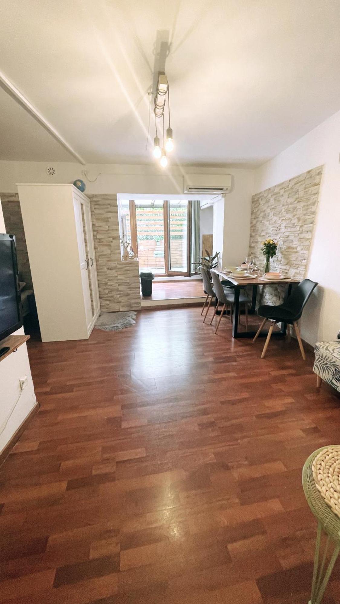 Apartma Ella Koper Buitenkant foto