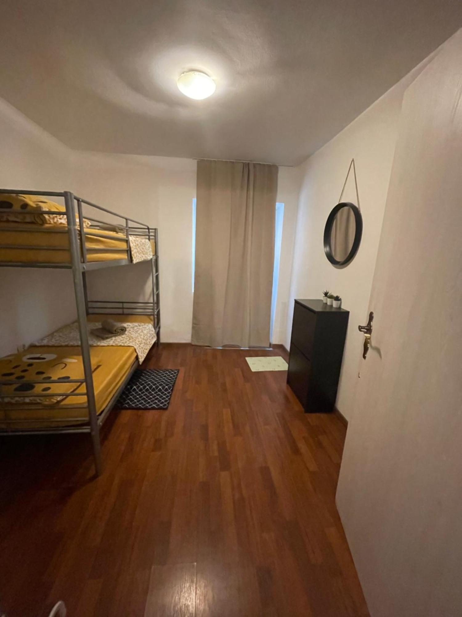 Apartma Ella Koper Buitenkant foto